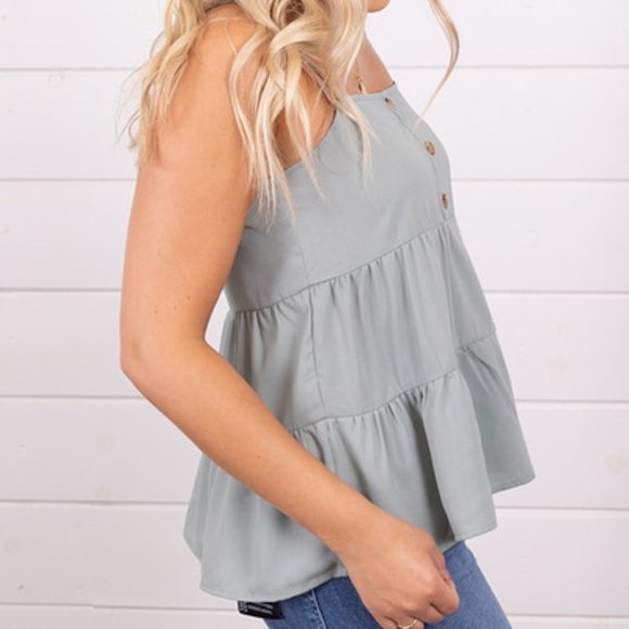 NWT - Paper Crane Tiered 3 Button Cami 🌸 - Picture 3 of 9